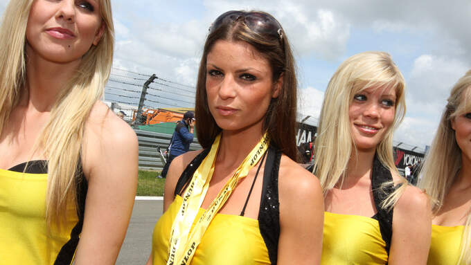 24h Nürburgring 2012 Grid Girls