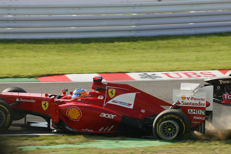 [Imagen: Alonso-Kollision-GP-Japan-2012-19-fotosh...635392.jpg]