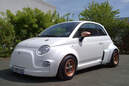Atomik Cars Fiat 500 Elektroauto schräg von vorne