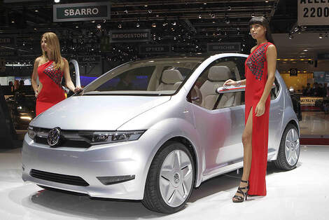 Autosalon Genf Girls Hostessen