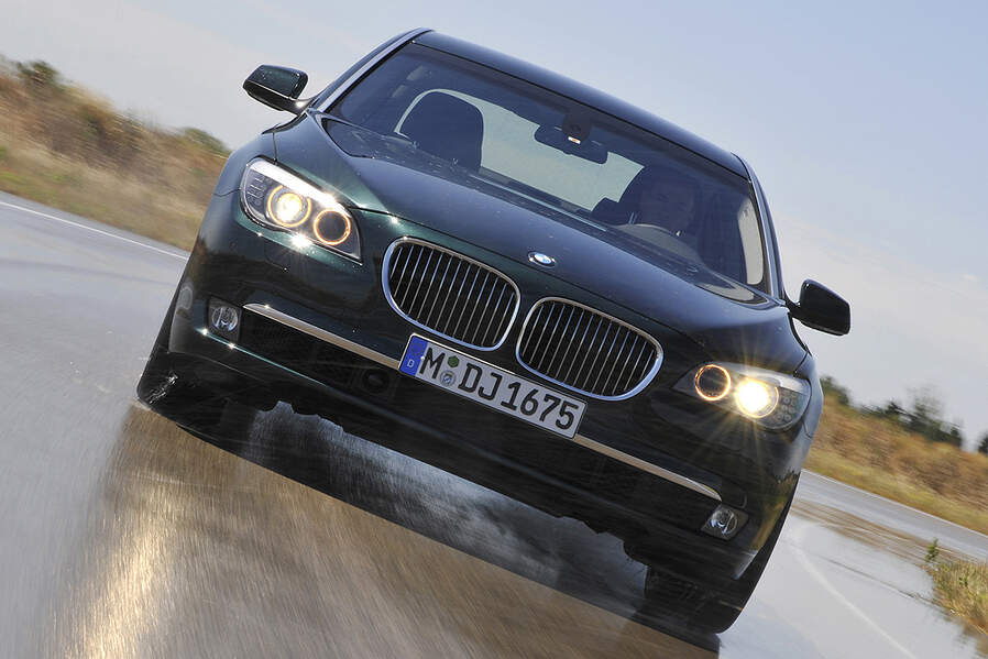 BMW 750i x-Drive