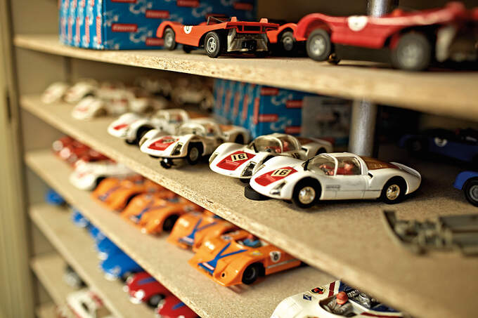 Carrera Universal Oldtimer Slotcar-Schätze vom Trödelmarkt Carrera Universal Oldtimer Slotcar-Schätze vom Trödelmarkt