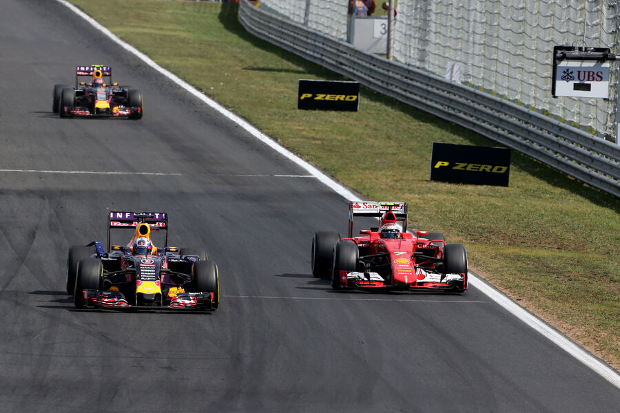 [Imagen: Daniel-Ricciardo-Red-Bull-Kimi-Raeikkoen...885259.jpg]