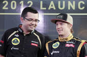 Eric Boullier Kimi Räikkönen Lotus 2012