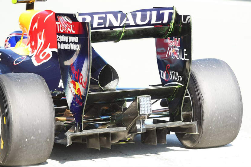 F1-Test-Jerez-2011-f830x554-F4F4F2-C-45c0eef3-453380.jpg