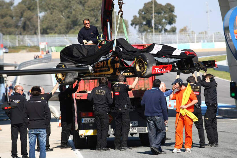 F1-Test-Jerez-2011-f830x554-F4F4F2-C-830d9f3b-453381.jpg