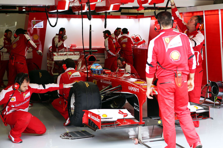 Fernando-Alonso-Ferrari-Formel-1-Test-Barcelona-19-Februar-2013-19-fotoshowImageNew-88b550e3-662376.jpg