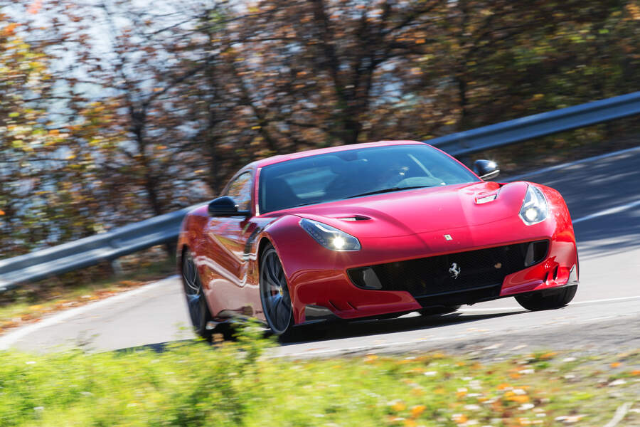 Ferrari-F12tdf-F12-tdf-Tour-de-France-Fa