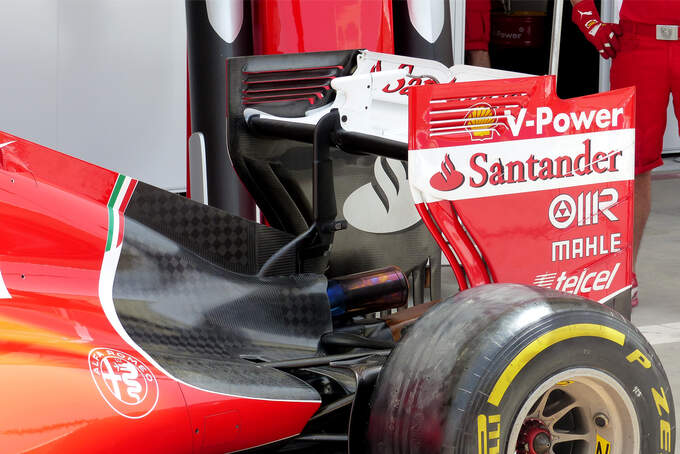 Ferrari-Formel-1-GP-Bahrain-17-April-2015-fotoshowImage-6de0e75a-858179.jpg