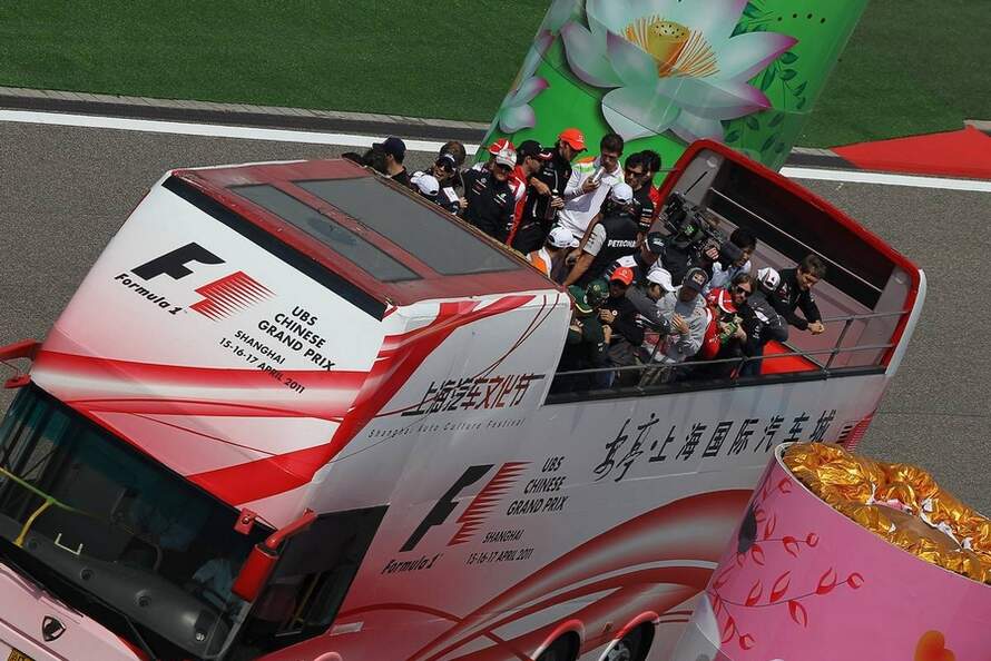 Formel-1-GP-China-2011-c890x594-ffffff-C-80df92eb-480194.jpg