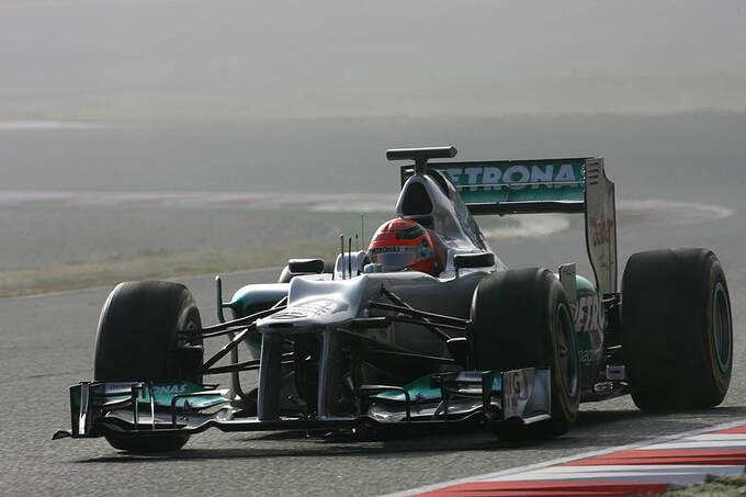 Formel-1-Test-Barcelona-02-03-2012-Michael-Schumacher-Mercedes-GP-fotoshowImage-817515dc-574587.jpg