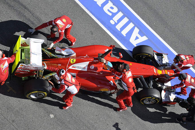 Formel-1-Test-Barcelona-22-2-2012-Fernando-Alonso-Ferrari-fotoshowImage-47d003a5-572249.jpg