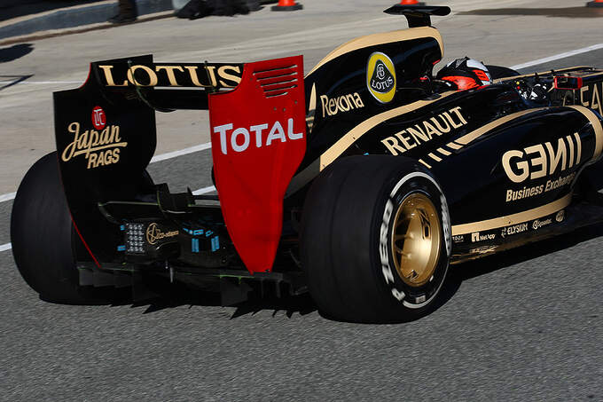 Formel-1-Test-Jerez-7-2-2012-Kimi-Raikkonen-Lotus-Renault-GP-fotoshowImage-da1db780-568798.jpg