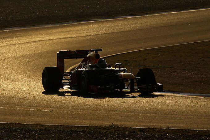 Formel-1-Test-Jerez-9-2-2012-Sebastian-Vettel-Red-Bull-fotoshowImage-8c3f1468-569313.jpg