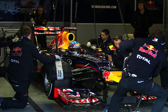 Formel-1-Test-Jerez-9-2-2012-Sebastian-Vettel-Red-Bull-fotoshowImage-d7c5ec00-569241.jpg