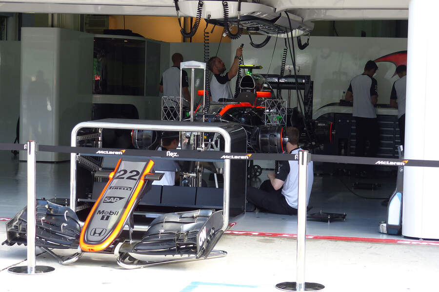 GP-Malaysia-McLaren-Honda-Formel-1-Freitag-27-3-2015-fotoshowBigImage-9c5eed0f-853243.jpg