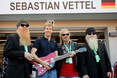 Sebastian Vettel ging derweil unter die Musiker - allerdings bestand er die Bandaufnahmeprüfung nicht. Der Grund - fehlende Gesichtsbehaarung. GP Singapur 2009