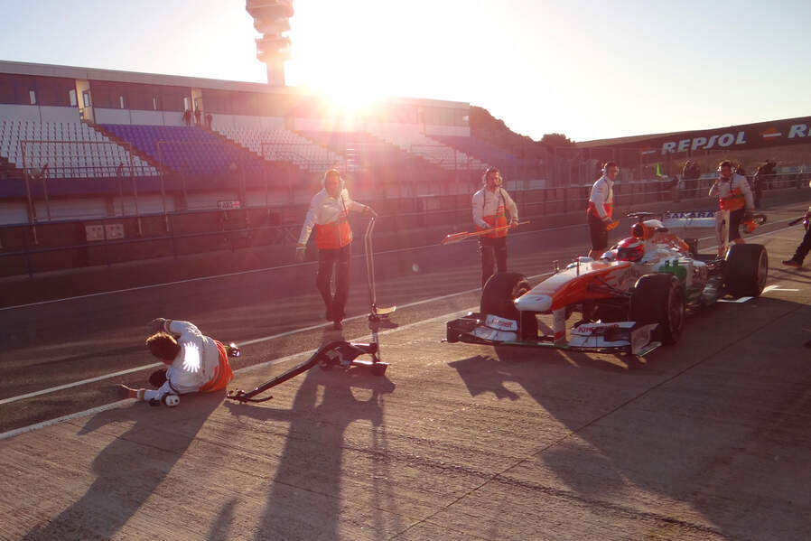 James-Rossiter-Force-India-Formel-1-Test-Jerez-7-Februar-2013-19-fotoshowImageNew-dc87c2f-659672.jpg