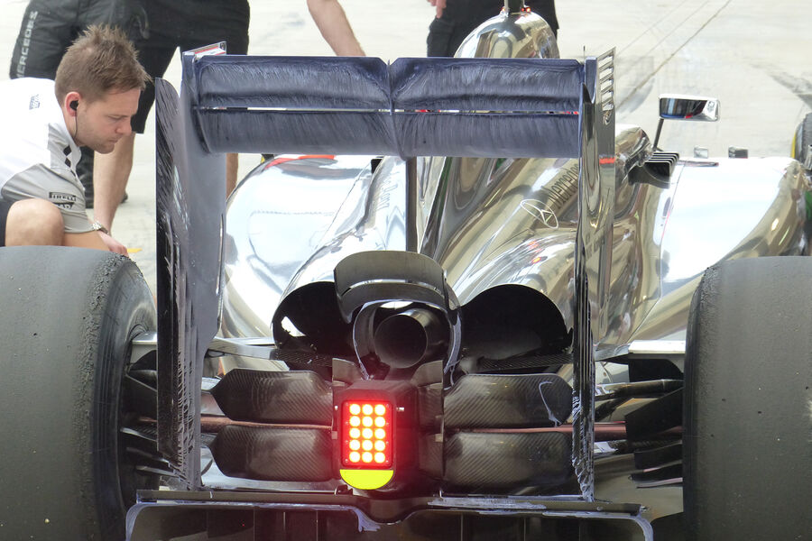 [Imagen: Jenson-Button-McLaren-Formel-1-Test-Bahr...758254.jpg]