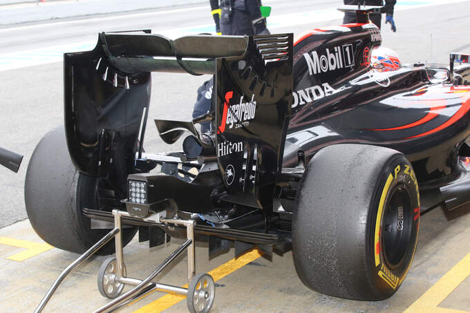 Jenson Button - McLaren - Formel 1 - Test - Barcelona - 2. März 2016