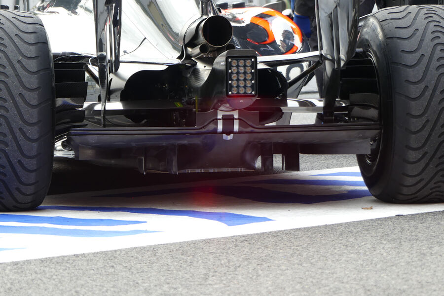[Imagen: Jenson-Button-McLaren-Formel-1-Test-Barc...928492.jpg]