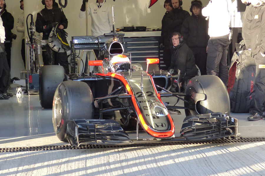 Jenson-Button-McLaren-Formel-1-Test-Jerez-2-Februar-2015-fotoshowBigImage-33d472eb-840666.jpg