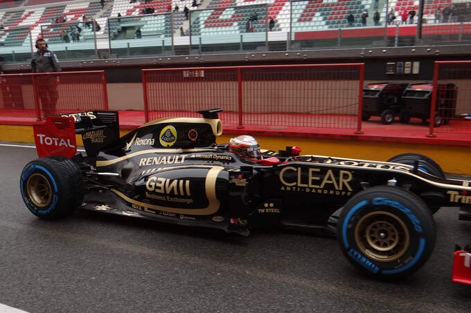 Jerome-D-Ambrosio-Lotus-Formel-1-Test-Mugello-1-Mai-2012-13-fotoshowImage-40ef9133-590987.jpg