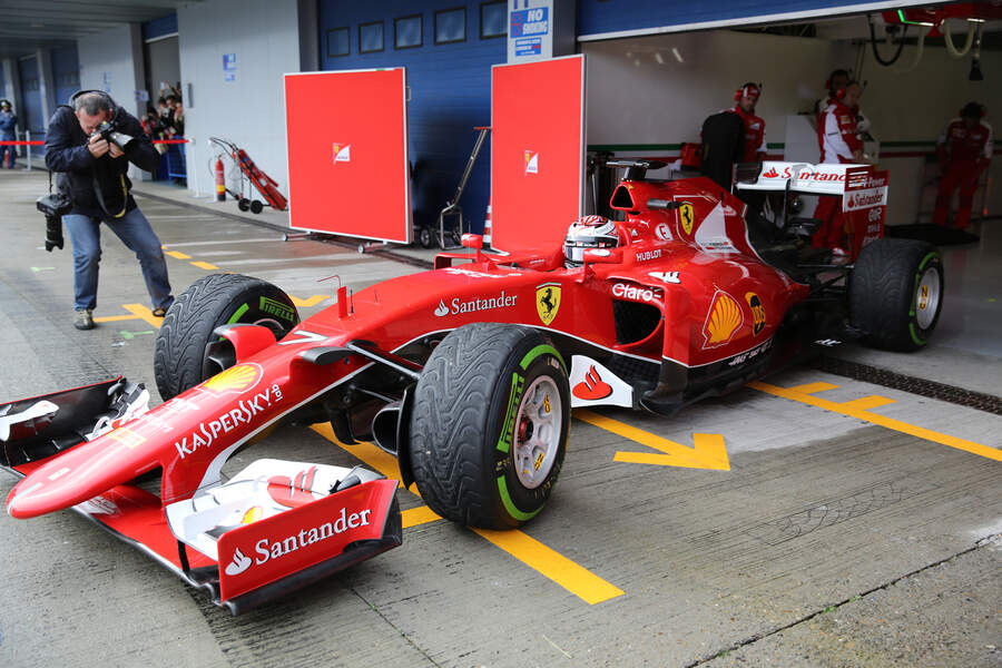 Kimi-Raeikkoenen-Ferrari-Formel-1-Test-Jerez-3-Februar-2015-fotoshowBigImage-60497727-841070.jpg