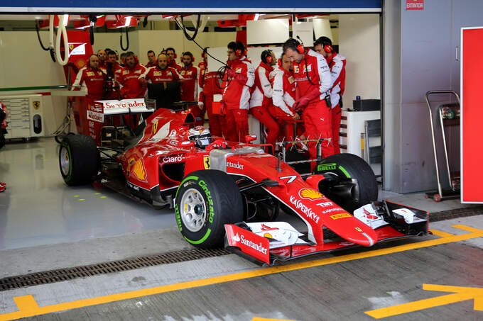 Kimi-Raeikkoenen-Ferrari-Formel-1-Test-Jerez-3-Februar-2015-fotoshowImage-9c8e8189-840989.jpg