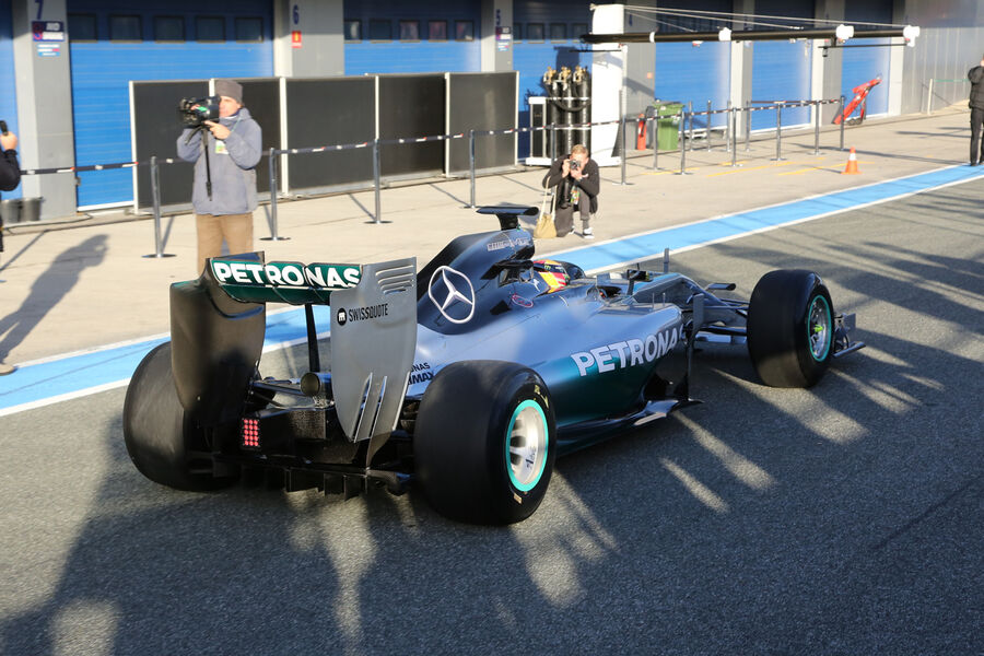Lewis-Hamilton-Mercedes-Formel-1-Jerez-Test-28-Januar-2014-fotoshowBigImage-460e8edb-751065.jpg