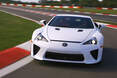 Erste Fahrt im Lexus LF-A. Lexus LFA