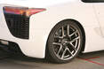 Der Lexus LF-A steht auf 20 Zoll Aluminium-Felgen. Lexus LFA