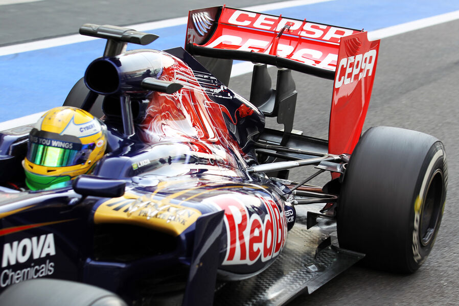 Luiz-Razia-Toro-Rosso-Young-Driver-Test-Abu-Dhabi-8-November-2012-19-fotoshowImageNew-d0c14857-643333.jpg