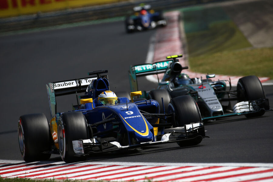 [Imagen: Marcus-Ericsson-Sauber-Nico-Rosberg-Merc...885267.jpg]