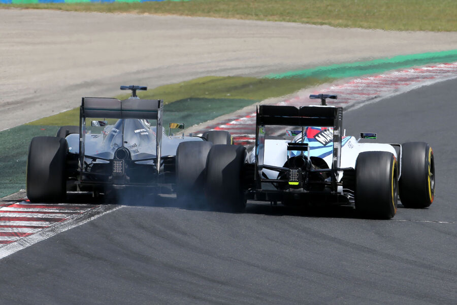 [Imagen: Massa-vs-Hamilton-GP-Ungarn-2015-fotosho...885462.jpg]