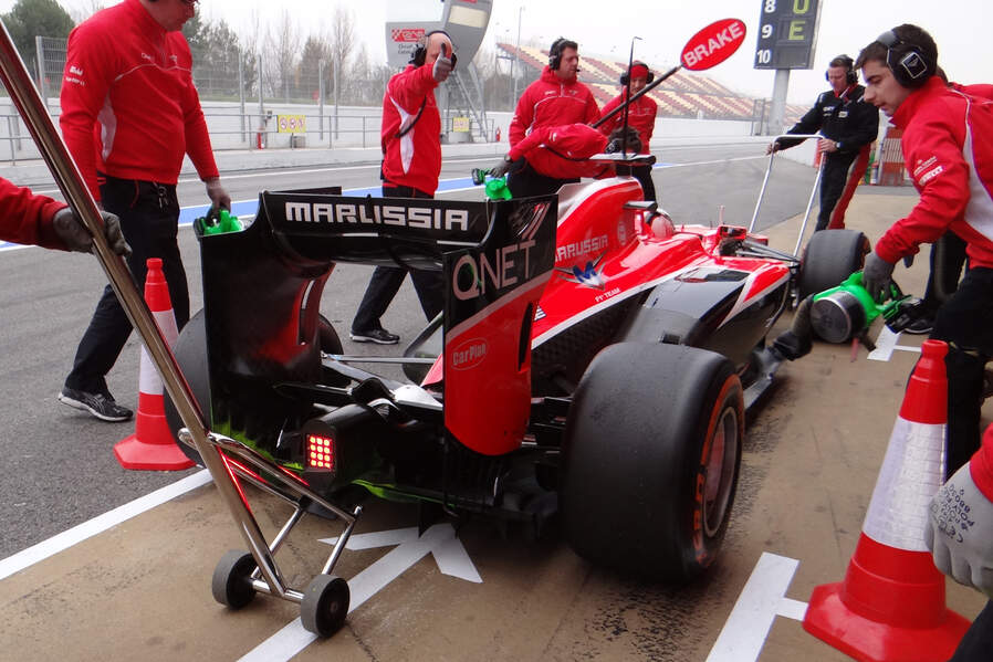 Max-Chilton-Marussia-Formel-1-Test-Barcelona-21-Februar-2013-19-fotoshowImageNew-4c8b4c0b-662814.jpg