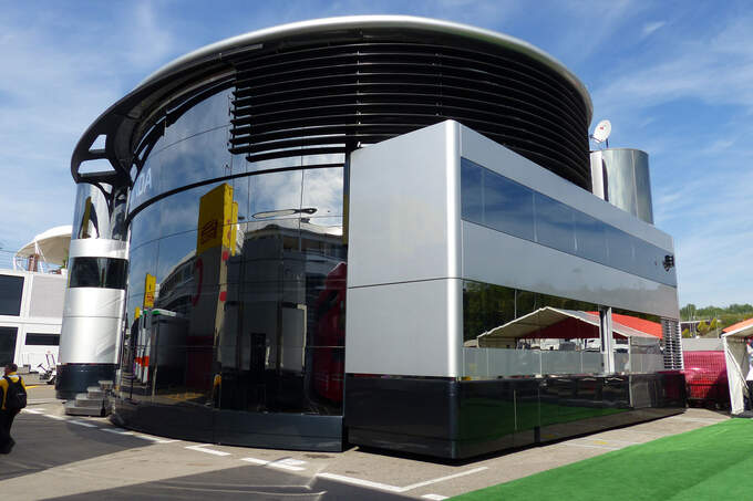 McLaren-Honda-Motorhome-GP-Spanien-2015-Barcelona-fotoshowImage-677f5801-862112.jpg