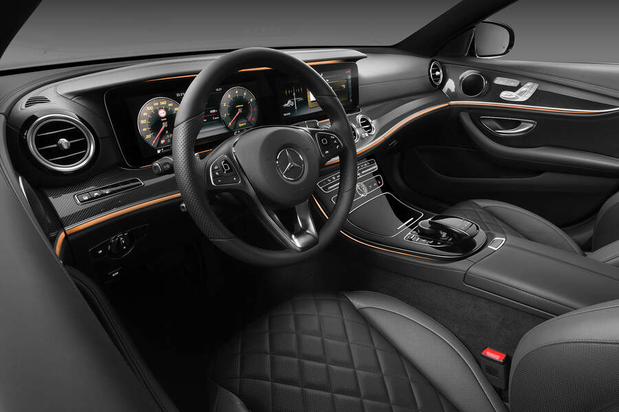 Mercedes-E-Klasse-Cockpit-fotoshowBigImage-92d1a9c1-915230.jpg