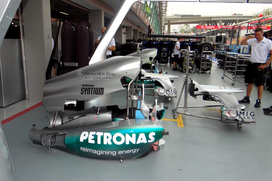 Mercedes-Formel-1-GP-Singapur-20-September-2012-19-fotoshowImageNew-80b0309-630135.jpg