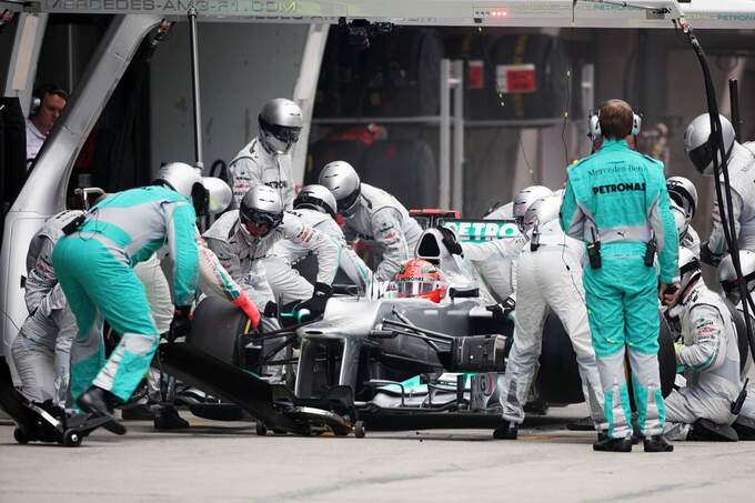 Mercedes-GP-Boxenstopp-Formel-1-GP-China-15-April-2012-13-fotoshowImage-86a37fcb-587139.jpg