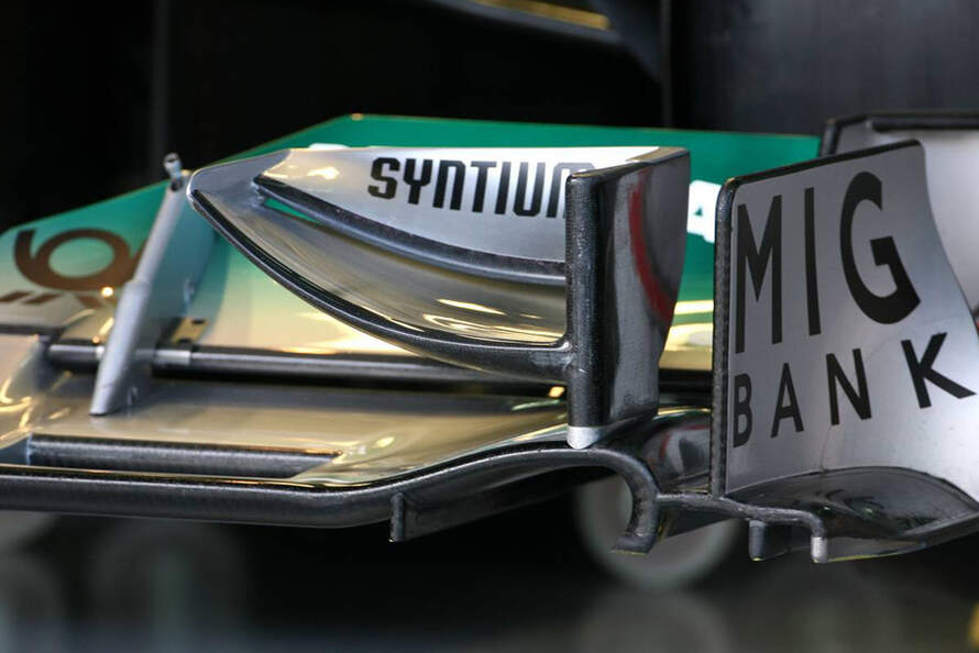 Mercedes-GP-GP-Malaysia-2011-c890x594-ffffff-C-d320b9f9-472658.jpg