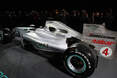 Die türkisen Akzente fallen besonders auf. Mercedes GP Pr�sentation 2010