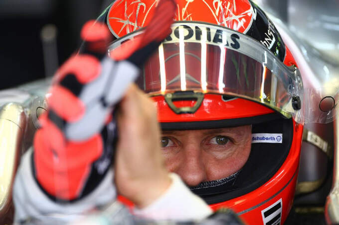 Michael-Schumacher-Formel-1-GP-Korea-15-Oktober-2011-fotoshowImage-46b9aed2-544528.jpg