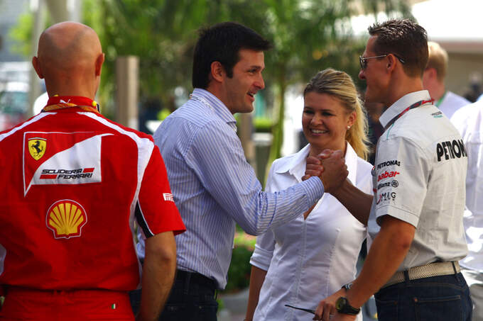 Michael-Schumacher-GP-Abu-Dhabi-10-November-2011-fotoshowImage-85092bcd-551473.jpg