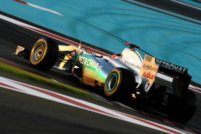 Michael-Schumacher-GP-Abu-Dhabi-2011-fotoshowImage-461cfbe6-552023.jpg