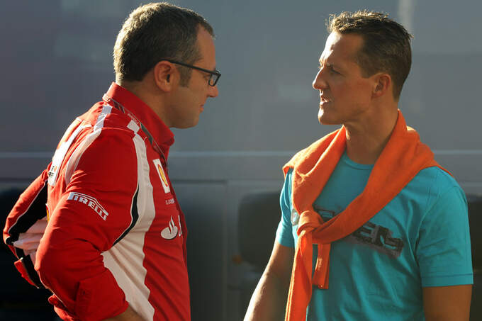 Michael-Schumacher-GP-Italien-Monza-9-September-2011-fotoshowImage-8ff701ec-532139.jpg