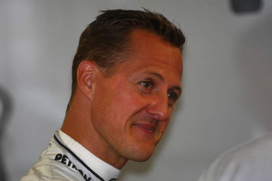 Michael-Schumacher-GP-Kanada-2011-c890x594-ffffff-C-8680ca6-504963.jpg