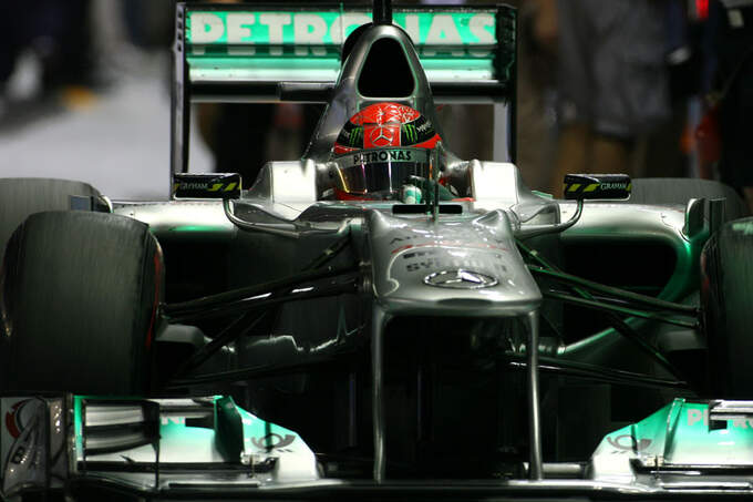Michael-Schumacher-GP-Singapur-24-September-2011-fotoshowImage-4db6d4e8-538828.jpg