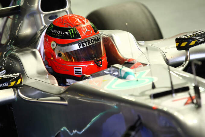Michael-Schumacher-GP-Singapur-24-September-2011-fotoshowImage-d5797bd4-538835.jpg