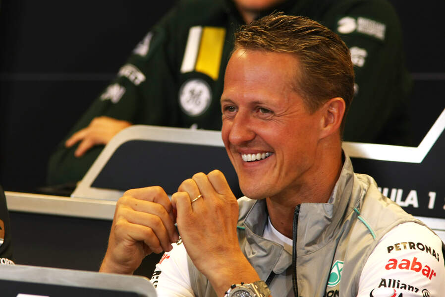 Michael-Schumacher-Mercedes-Formel-1-GP-Belgien-Spa-30-8-2012-19-fotoshowImageNew-d9e9aa28-624812.jpg